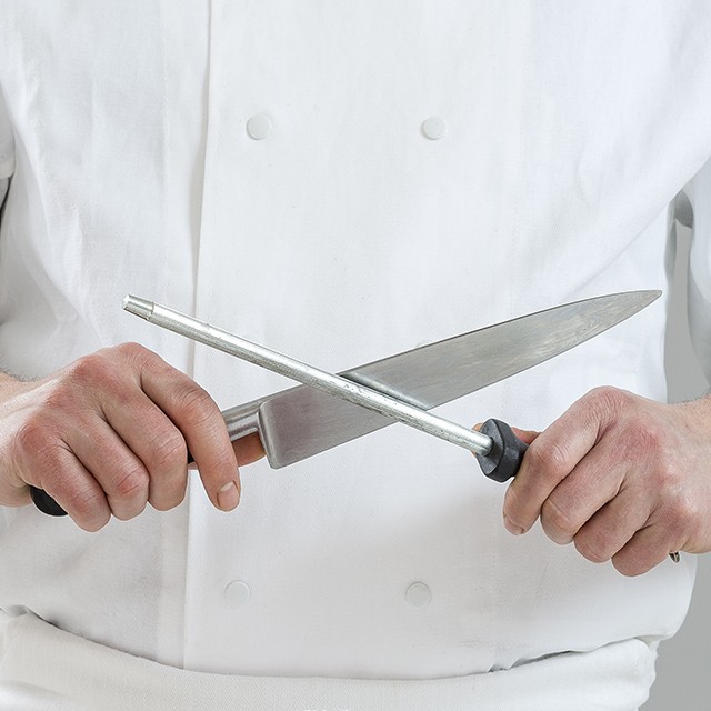 7 Knives That Separate a Chef From an Amateur